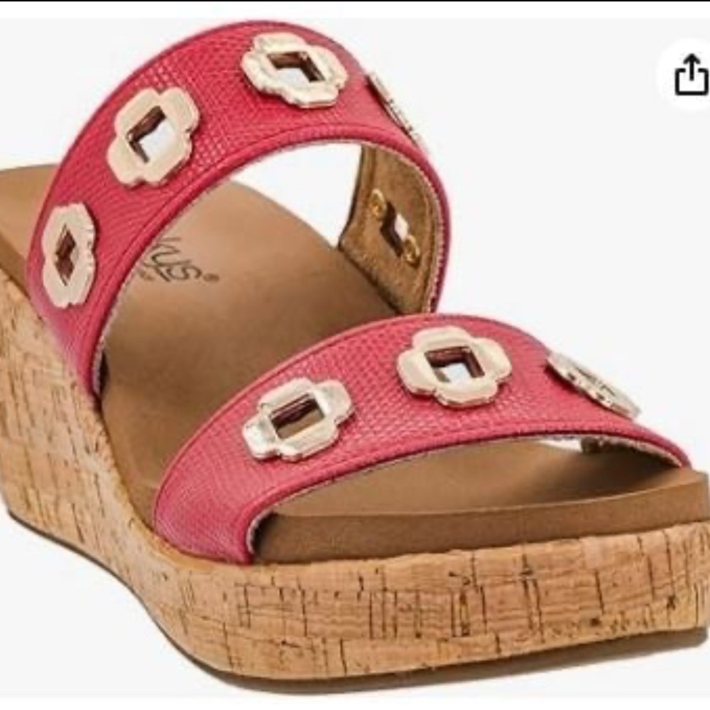 New Corkys Hi Tide Red Sandals with Gold  Accents size 9